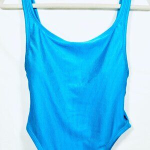 💙 Reebok Ribbed One-Piece Swimsuit 💙 